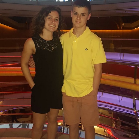 Meet your Posher, Jennifer - Picture 1 of 1